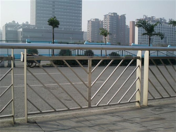 不銹鋼防撞護欄